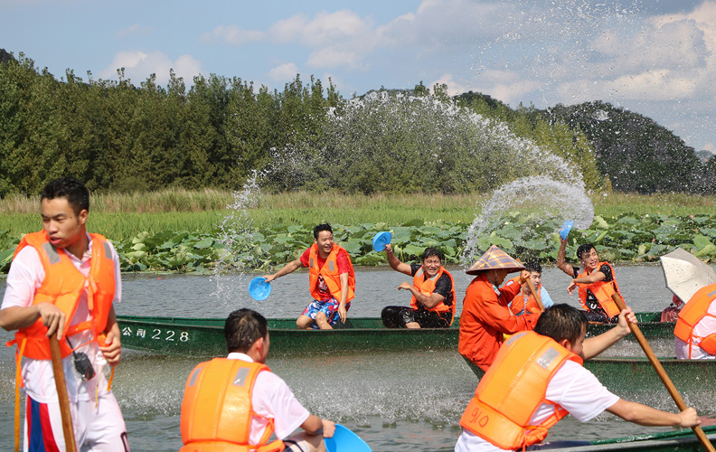 泼水之旅进行时！